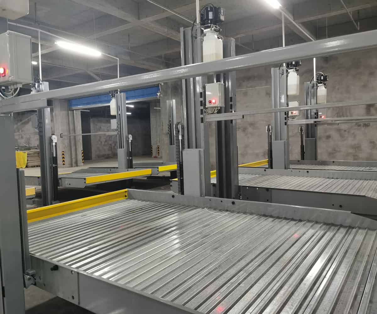 兩層簡易升降類機(jī)械立體停車設(shè)備過驗收.jpg